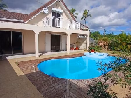 maison 5 pièces 136 m²