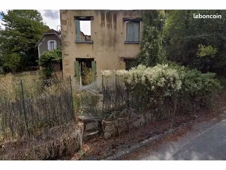maison en ruine a saint julien de lampon proche du centre et de la dordogne