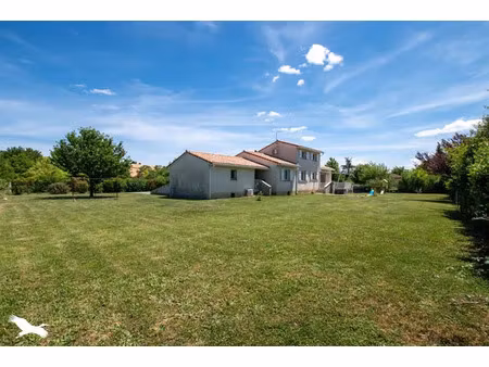 vente maison 6 pièces 140 m² saint-sulpice-sur-lèze (31410)