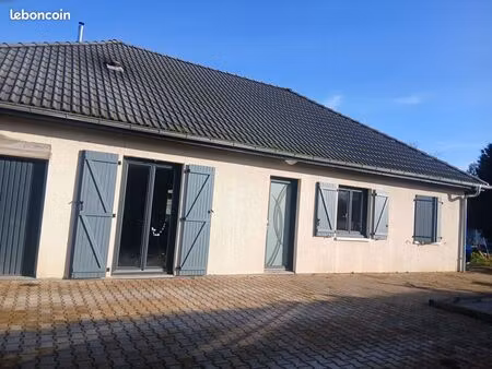 maison de plain pied au calme à tillenay