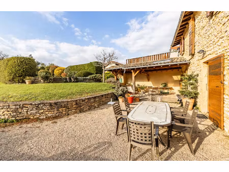 vente maison 8 pièces 204 m² ville-sur-jarnioux (69640)