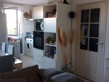 appartement   a beaune  bien situé   sécurisé avec piscine  sens vi à vi
