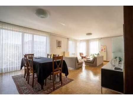 très bel appartement 3 chambres de +/- 145m²