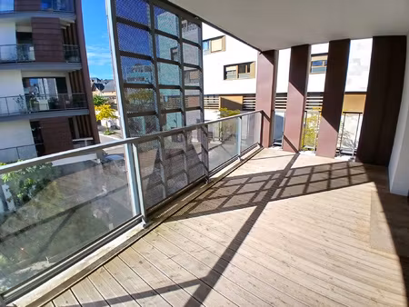 rare : appartement t2 lumineux et économique en hyper centre