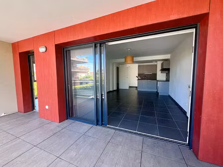 appartement 2 pièces à vendre à saint-raphaël avec stationnement