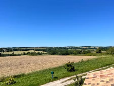 maison en pierre entièrement restaurée en campagne avec magnifique vue
