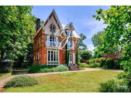 le vésinet - centre - maison - 5 chambres - 168m² - terrain 1572m².