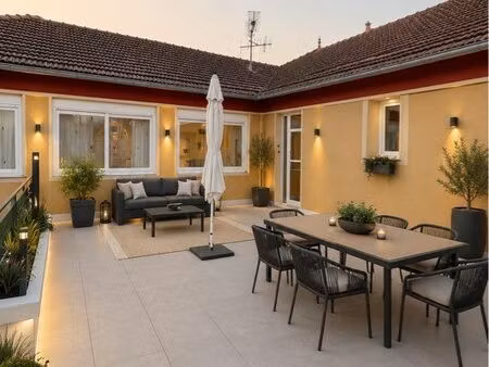 t4 avec grande terrasse privative