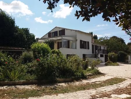 maison 6 kms mirambeau