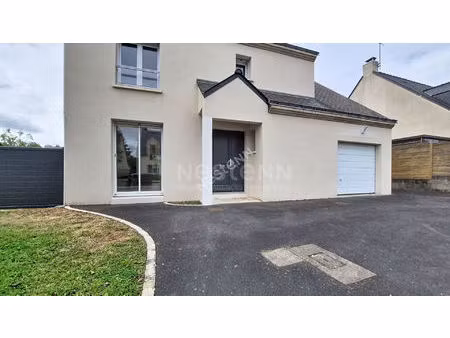 orvault bigeottiere : à louer maison familiale de 1995  110 m²  3 chambres  salon-séjour a