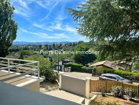 a saint didier au mt d'or  15 min de lyon  maison de 178m² entièrement rénovée avec luxe