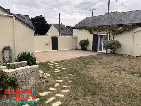 villeneuve-sur-conie maison de 147m2 avec dépendences