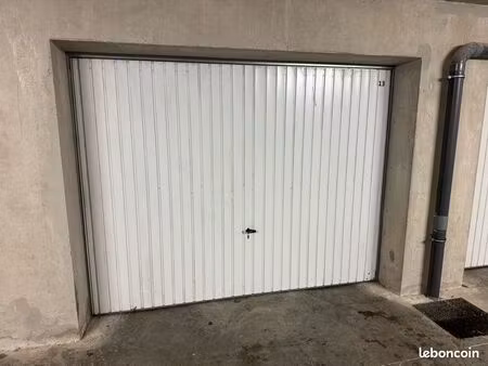 à louer – garage en sous-sol sécurisé à bourg-lès-valence (les bruyères)
