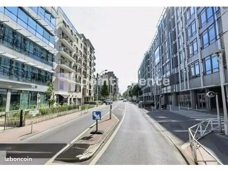 local commercial 2 253 m²