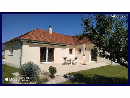 maison de plain pied - 7 pièces - 152 m²