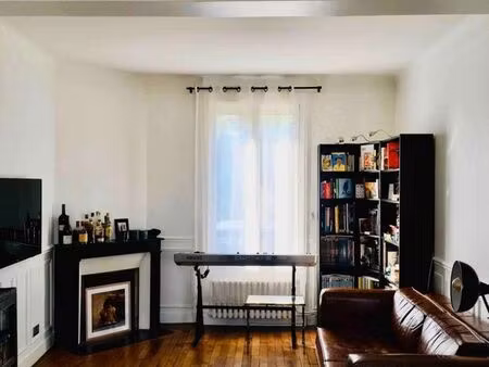 plateau de gentilly - appartement lumineux avec cour -