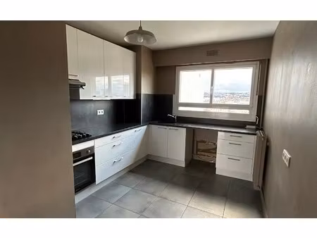 location appartement  103.55 m² t-5 à lyon 3  1 580 €