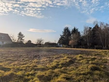 terrain 1 682 m² beaumont le roger