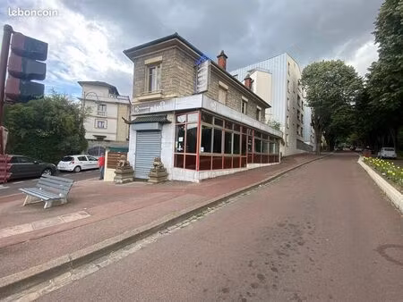 boutique 178 m² sceaux