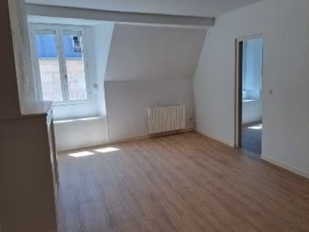 f2-57m2  centre ville  calme