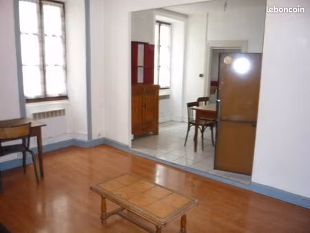 2 appartements l'un sur l'autre