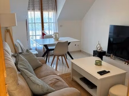appartement meublé f2 lumineux – résidence calme – lèves