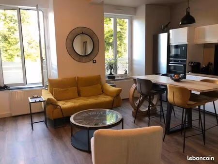 sainte suzanne- appartement t3 - 53m2