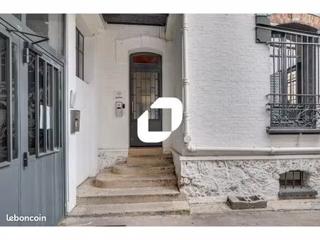 bureau 367 m²