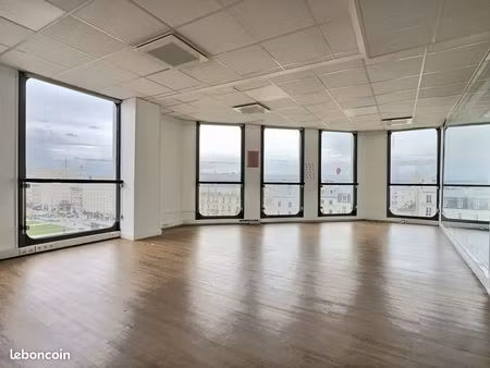 bureaux 360 m²