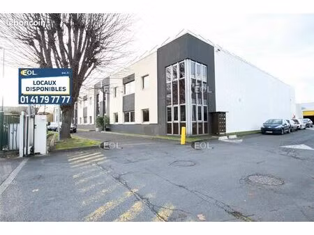 local d'activité 1 086 m²