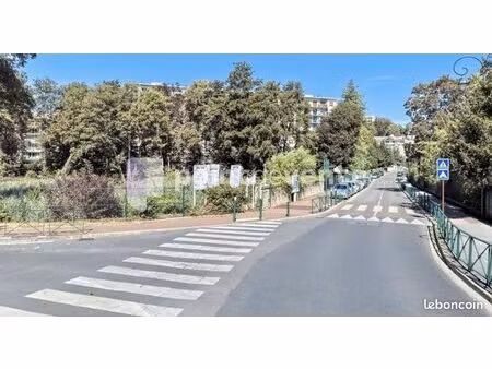 local commercial 372 m²
