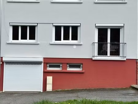 maison mitoyenne t7 en impasse située