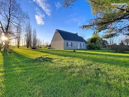 vente maison plain-pied 88 m² + hangar 70m² + terrain 6000 m² dont une partie est construc