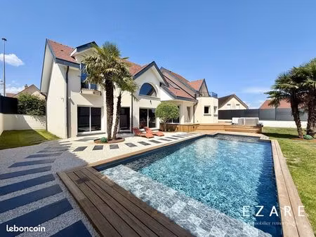 villa 7 pièces 220 m²