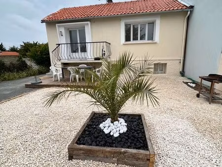 maison divisé en 2 appartement