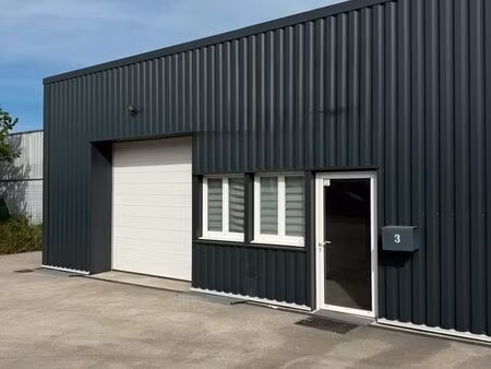 dépôt + espace bureau