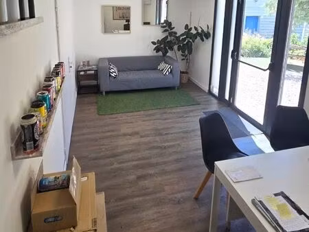 bureau indépendant 20 m² – les angles – entrée privée  parking  toutes charges incluses