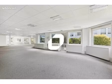 bureau 333 m²