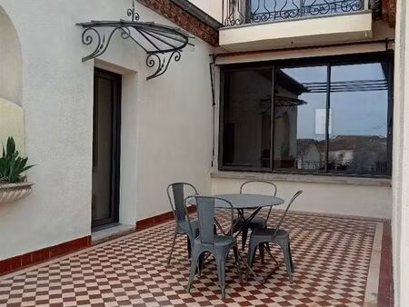 maison 10 pièces 325 m²