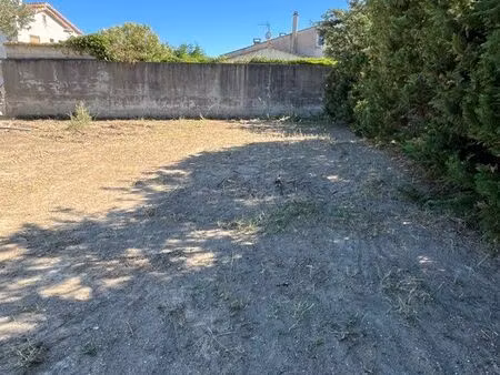 terrain viabilisé 295 m² - plat - étude de sol réalisée