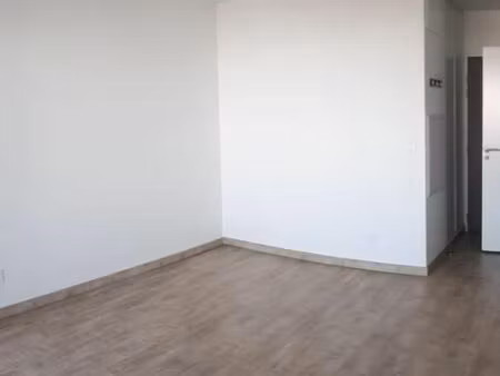 studio 1 pièce 26 m²
