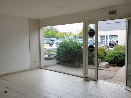 local commercial à louer – saint-paul-sur-save (31330) 120 m²