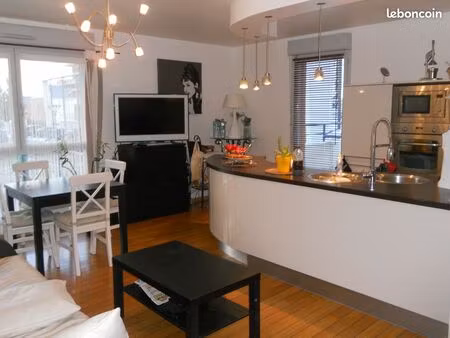 appartement t2 meublé - résidence de standing - terrasse 30 m² - parking sous-sol