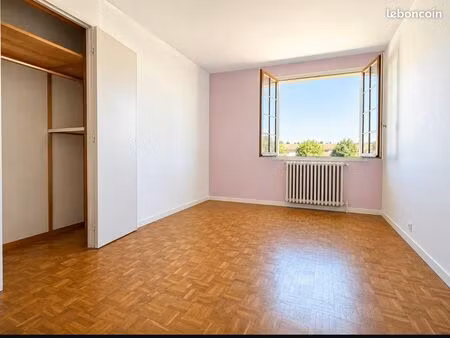 41 m² à aménager en t2 – 2 places de parking