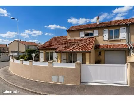 maison 5 pièces avec piscine et studio / pool house – secteur recherché