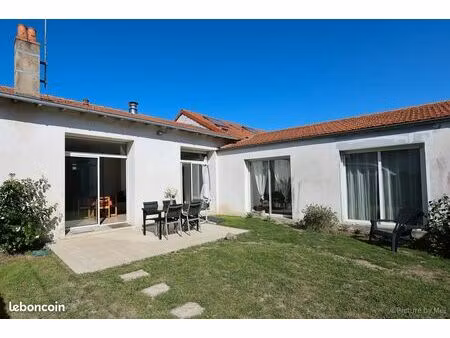 à découvrir sans tarder : maison pleine de charme avec fort potentiel