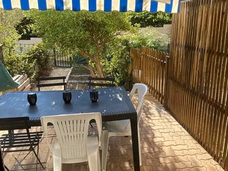 grand studio avec terrasse et jardin