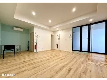 particulier vends local commercial/professionnel