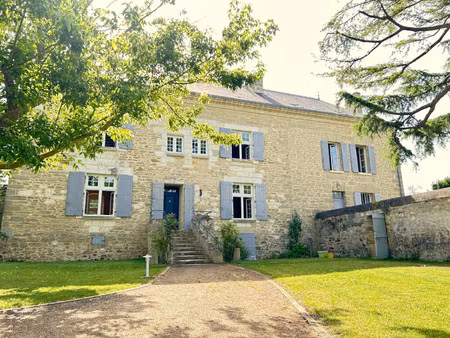 maison de luxe à vendre doué-en-anjou
