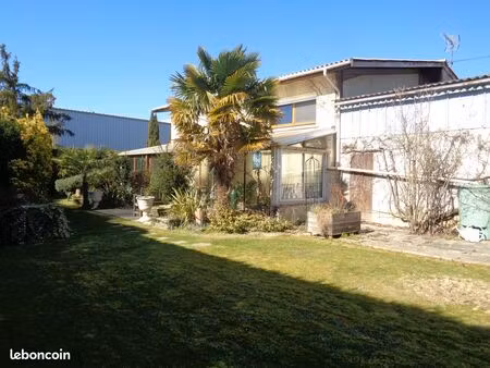location maison 9 pièces 190m2